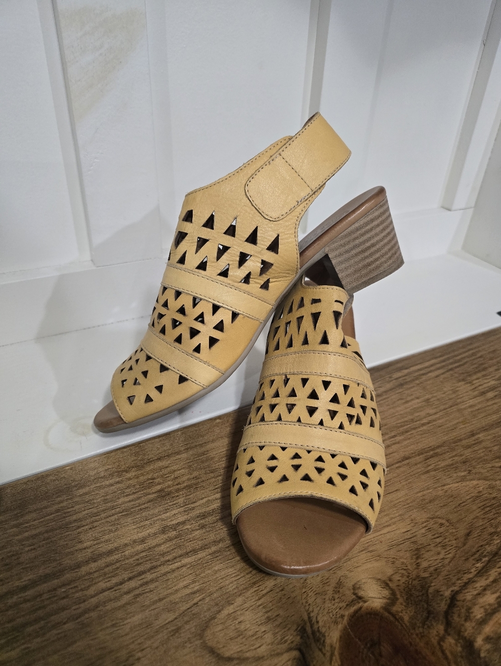 Spring Step Dorotha Sandals - Picture 5 of 9